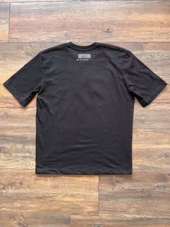 Camiseta negra Diego Maradona gorra Fidel en internet