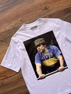 Camiseta blanca Diego Maradona gorra Fidel - Golpe De Estadio