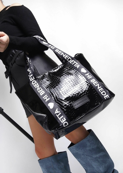 Cartera Negra Thelma