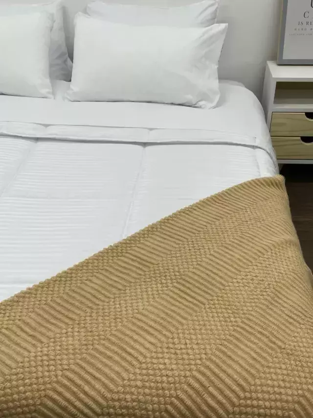 Manta Con Flecos Nórdica - Beige