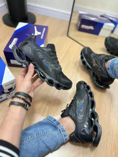 MIZUNO 12S PRETO CAMELEAO na internet