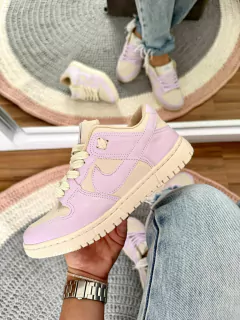 DUNK CREME WHITE LILAS na internet