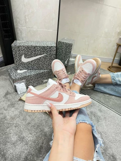DUNK LOW BRILHO JEANS ROSA - TenisVel