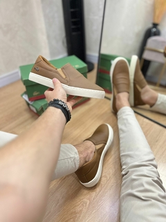 SLIPON LACOSTE 08 LC MARROM - TenisVel