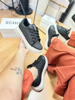 TENIS SCHULTZ PRETO TRATORADO na internet