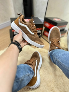 ULTRARANGE UB-210 CARAMELO na internet