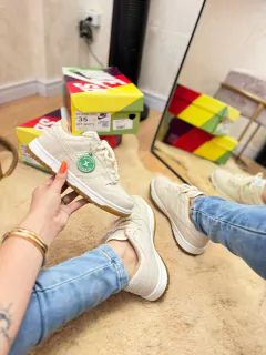 DUNK OFF WHITE