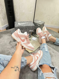 DUNK LOW BRILHO JEANS ROSA - comprar online