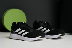 AD RUNFALCON 3.0 PRETO BRANCO - TenisVel
