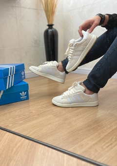 AD CAMPUS OFF WHITE na internet