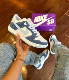 DUNK LOW BRILHO JEANS AZUL