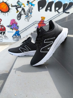 NB ROAV PRETO BRANCO - comprar online