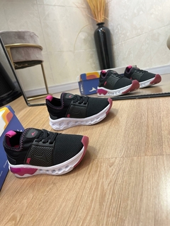 INFANTIL - TENIS BTA PRETO ROSA LED