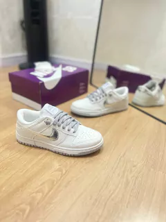 DUNK LOW NK BRANCO PRATA