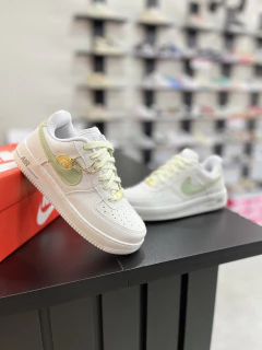 AIRFORCE BRANCO VERDE MEDALHA - comprar online