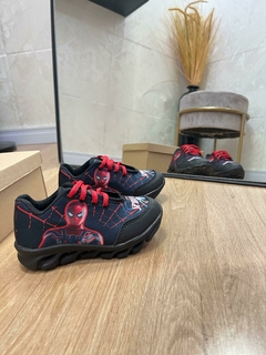 INFANTIL - TENIS HOMEM ARANHA LED na internet