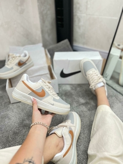 AIRFORCE AF1 AREIA CINZA CARAMELO - loja online