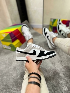 DUNK LOW PRO BRANCO GELO PRETO na internet