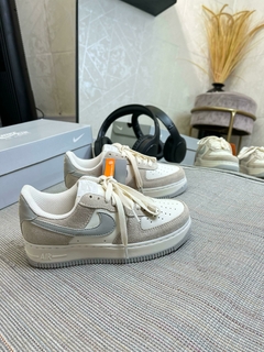 AIRFORCE COURO CINZA OFF WHITE CARAMELO - comprar online