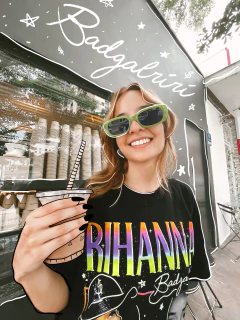 T-Shirt Rihanna - comprar online