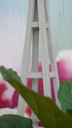 Obelisco de Madera Kiri