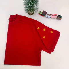 T-Shirt Bordada, Corações (Vermelho) na internet