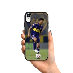 Cristian Medina pisando la pelota