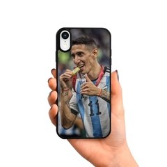 DI MARÍA MORDIENDO LA MEDALLA DEL MUNDIAL