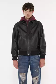 BOMBER CUERO AYND (AY NOT DEAD) en internet