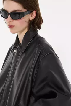 BOMBER CUERO AYND (AY NOT DEAD) - She Tendencias