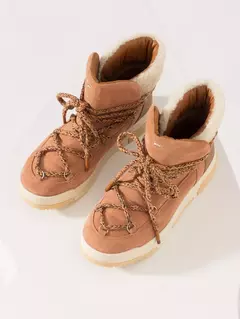 Imagen de BOTA SNOW (JAZMIN CHEBAR)