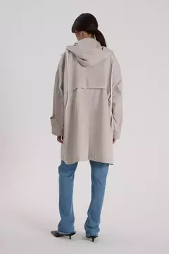CAMPERA AQUILA (MARIA CHER) en internet