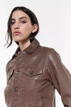 CAMPERA PIETRO (GINEBRA) en internet