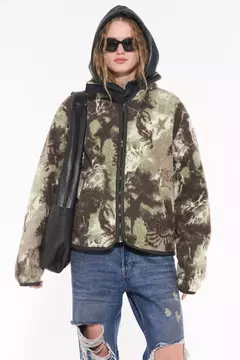 Imagen de CAMPERA SHERPA UTOPIA (AY NOT DEAD)
