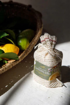 DETERGENTE SOLIDO LIMONCELLO + BASE MADERA (PETITE AFFAIRE) - tienda online