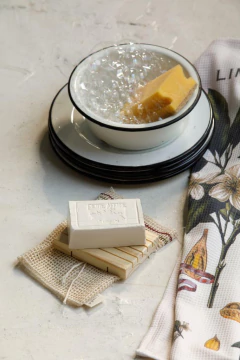 Imagen de DETERGENTE SOLIDO LIMONCELLO + BASE MADERA (PETITE AFFAIRE)