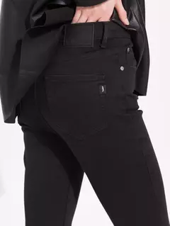 JEANS RITA BLACK (JAZMIN CHEBAR) - SHE
