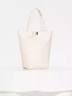 TOTE AGNES (JAZMIN CHEBAR) en internet