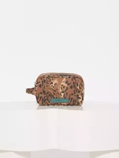 NECESSAIRE ANIMAL (JAZMIN CHEBAR) en internet