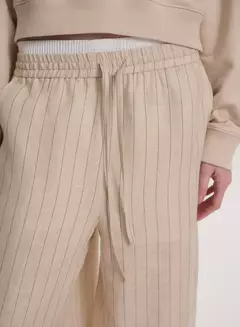 PANTALON PIJAMA RAYAS (ETIQUETA NEGRA) en internet
