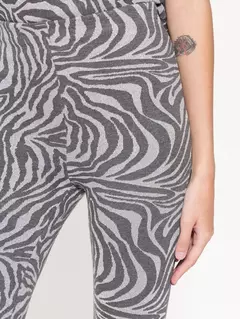 PANTALON RUBY (JAZMIN CHEBAR) en internet