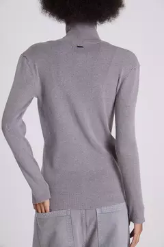 POLERA MESSIER (MARIA CHER) en internet