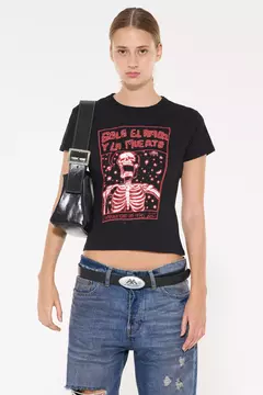 REMERA AMOR Y MUERTE (AY NOT DEAD) - comprar online