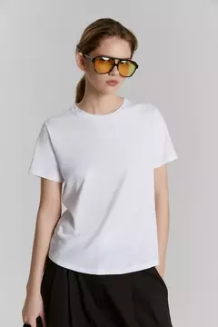 REMERA ANTELOPE (MARIA CHER)
