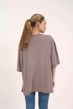 REMERA BUTTON (GARZA LOBOS) - She Tendencias