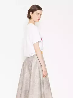 REMERA GARDEN (JAZMIN CHEBAR) - tienda online