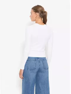 REMERA KENDALL (JAZMIN CHEBAR) - tienda online