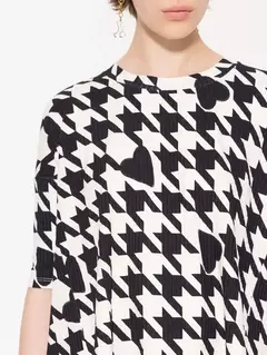 REMERA PAUL (JAZMIN CHEBAR) - SHE