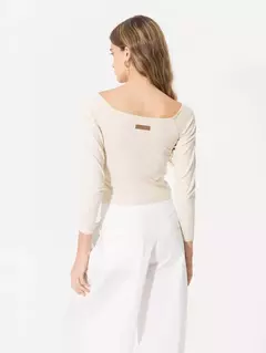 REMERA VALENTINE (JAZMIN CHEBAR) - She Tendencias