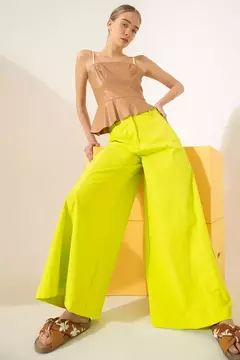 Imagen de Top Wild (JAZMIN CHEBAR)